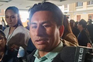 Plancha oficial del MAS presentada por el diputado Gualberto Arispe