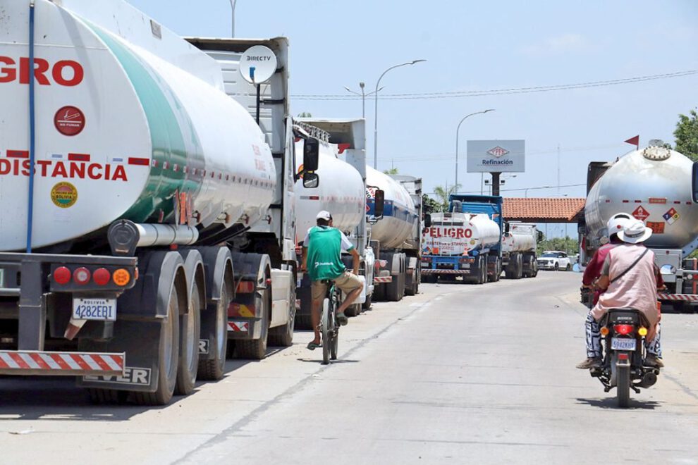 Abastecimiento de combustible garantizado en el país