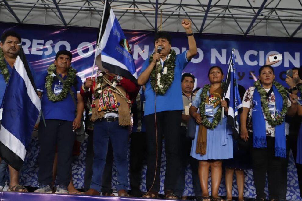 Evismo y TSE discuten sobre legalidad y congreso