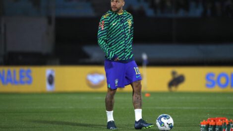 Neymar alta médica tras intervención quirúrgica en la rodilla
