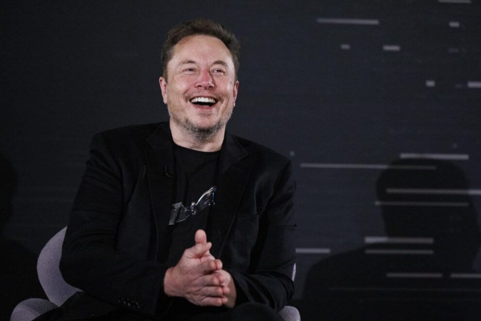 Grok asistente de IA de Elon Musk para usuarios premium de X