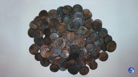 Hallazgo de monedas de bronce del siglo IV en aguas italianas