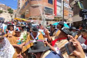 Convite del Carnaval de Oruro que une a dos instituciones centenarias