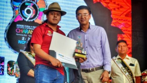 Delegación orureña logra premios en el Festival del Charango Aiquile 2023
