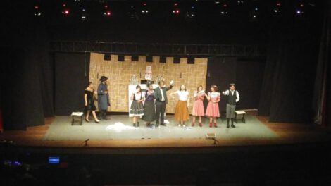 I Festival Nacional de Teatro Intercolegial en el Colegio Alemán de Oruro