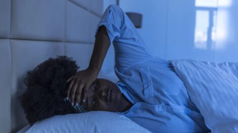 Hipertensión e insomnio: estrecha relación que impacta especialmente a las mujeres