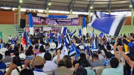 Protesta del MAS por anulación del congreso de Lauca Ñ