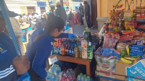 Descubren productos vencidos durante operativo en el Primer Convite