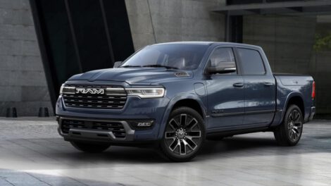 Camioneta eléctrica Ramcharger de Stellantis