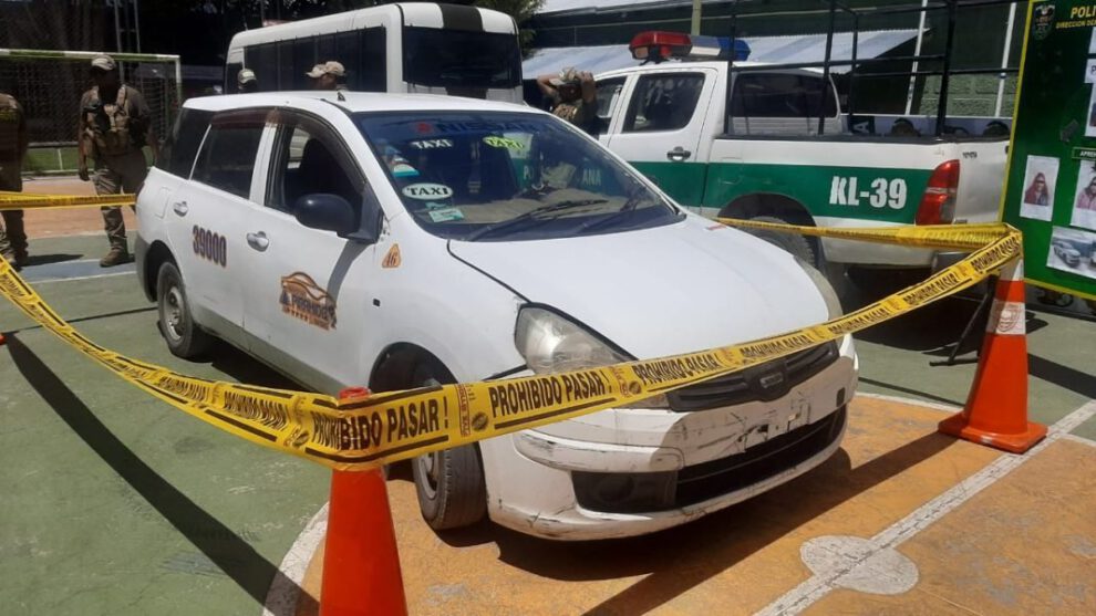 Robo agravado de accesorios de vehículo