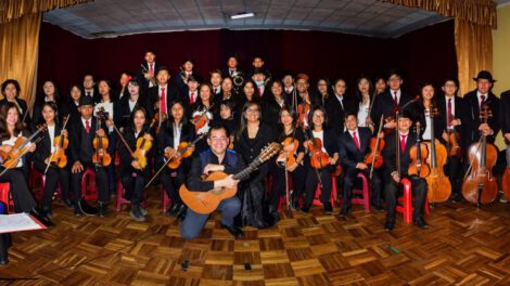Marcos Puña y la Orquesta del IFA María Luisa Luzio cautivan con un apasionante concierto