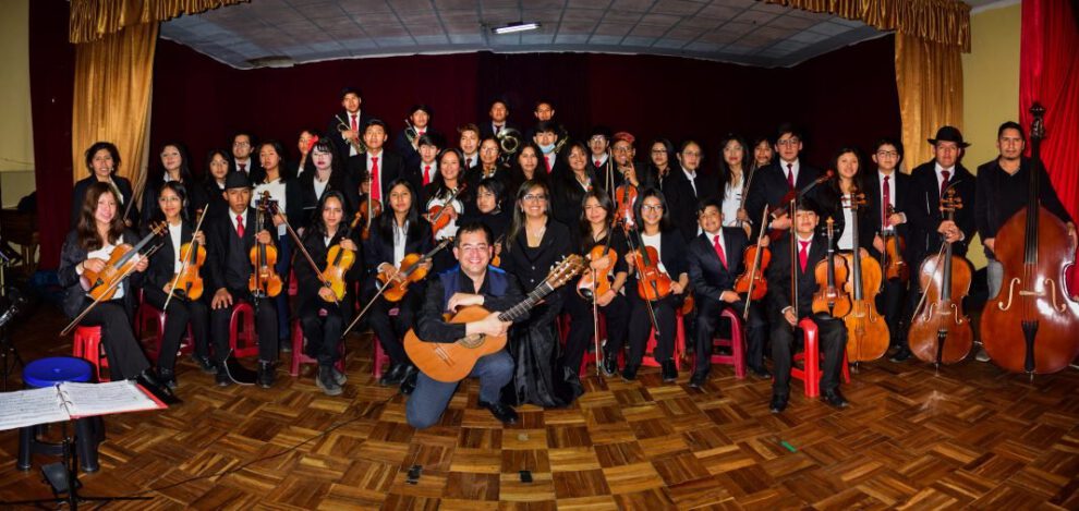 Marcos Puña y la Orquesta del IFA María Luisa Luzio cautivan con un apasionante concierto