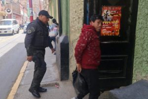 Capturan a bebedor consuetudinario que hirió con una navaja en el cuello a su compañero
