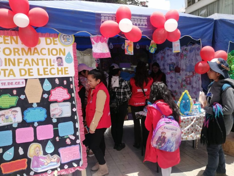 Adopción en Oruro: Feria para concienciar sobre la importancia de adoptar