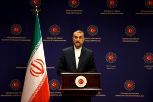 Conflicto entre Israel y Palestina según Hosein Amir Abdolahian