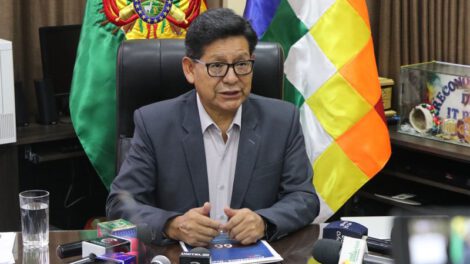 Denuncia contra ministro Pary