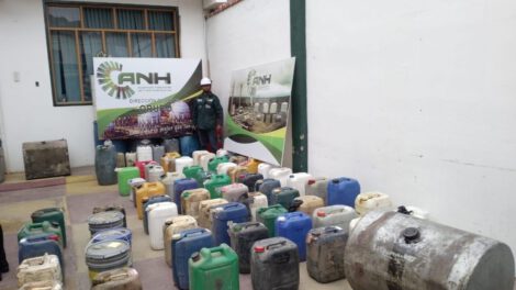 Combustible ilegal decomisado en Pisiga