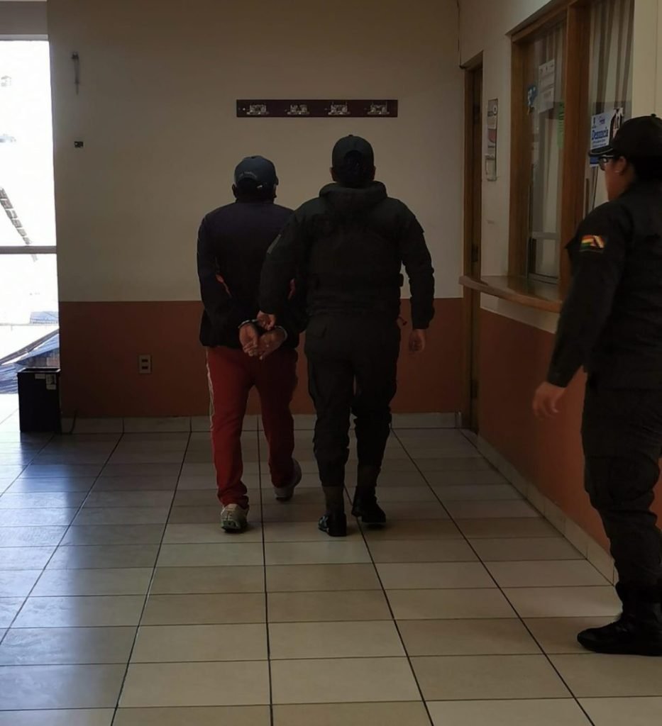 Detención domiciliaria por robo de cadáveres en el Cementerio General de Oruro