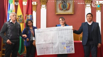 Entrega de planimetrías en Urbanización El Arenal II por GAMO