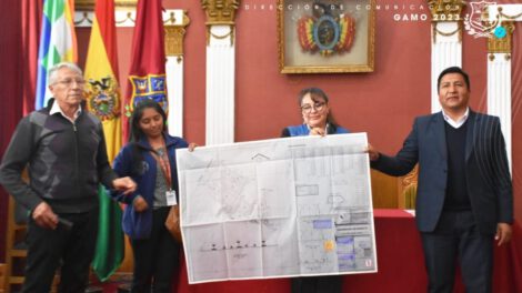 Entrega de planimetrías en Urbanización El Arenal II por GAMO