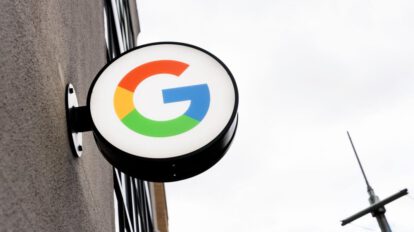 Google demanda estafadores por propagar malware con su chatbot de IA