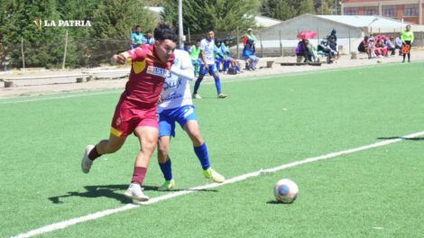 Partidos de la Primera A entre CDT Real Oruro y Deportivo Sur-Car