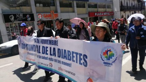 Caminata por el Día Mundial de la Diabetes en Oruro