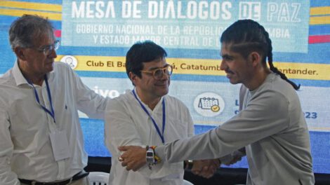 Diálogos con disidencia de las FARC en Colombia