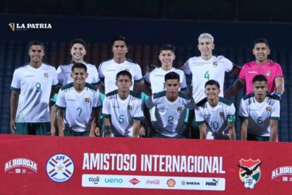 Integrantes de la selección boliviana Sub-23 antes del partido frente a Paraguay