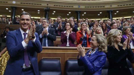 Pedro Sánchez asume el mando del Gobierno español
