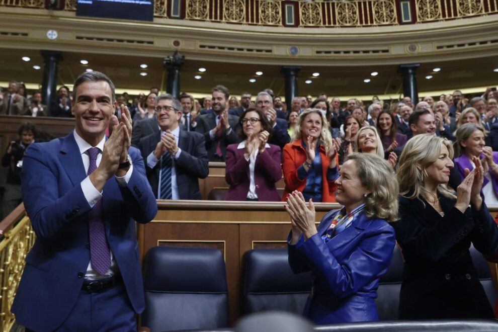 Pedro Sánchez asume el mando del Gobierno español