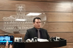 Reglamento para reorganizar el INRA presentado por Óscar Balderas