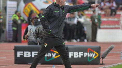 El entrenador de la Selección Boliviana pide más apoyo a la población