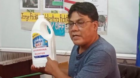 Vocero presidencial acusado de usar influencias para favorecer económicamente a su hija en canal estatal