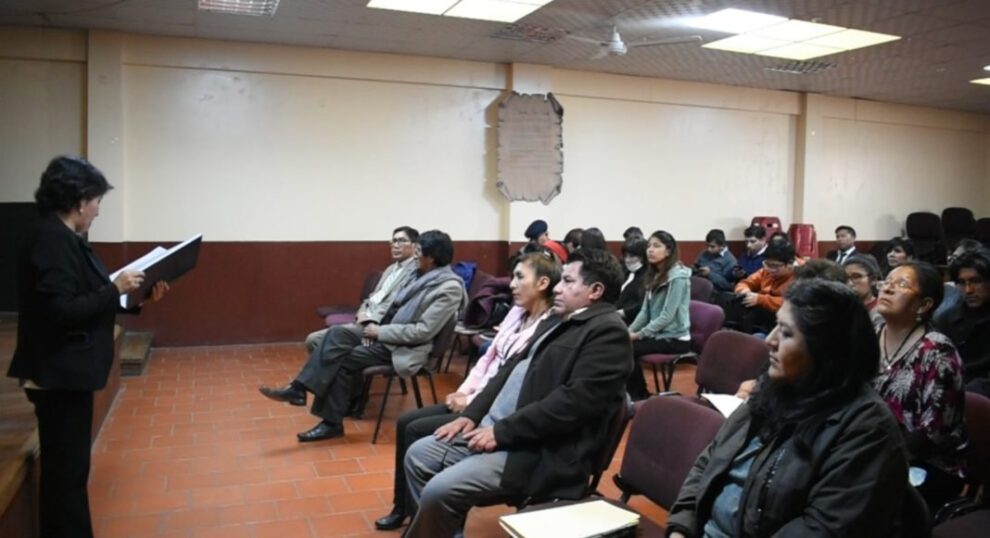 Lectura al acta de Refundación del Instituto de Formación Artística María Luisa Luzio