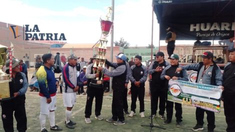 Torneo de fútbol Santa Cecilia con campeones destacados