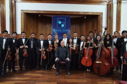 Igor Lara cautiva al público en su presentación con la Orquesta Bolivia Joven