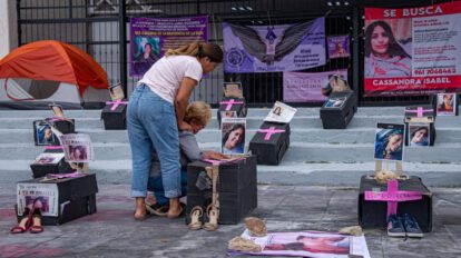 Madres de mujeres desaparecidas y asesinadas protestan en Tuxtla Gutiérrez, México