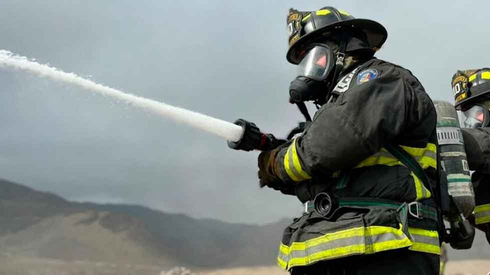 Donación de cascos a Bomberos Antofagasta