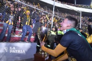 The Strongest campeón del torneo de fútbol boliviano
