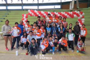 Torneo de bádminton en Oruro