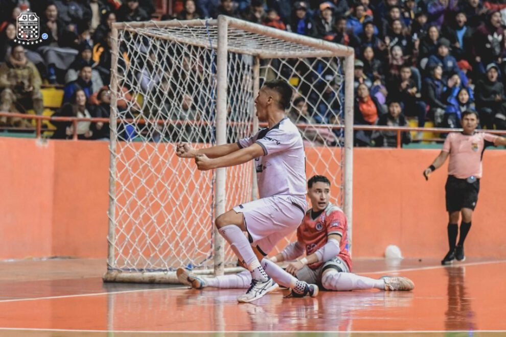 Liga Nacional de Futsal entre Fantasmas Morales Moralitos y Petrolero