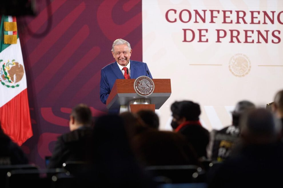 Salario mínimo en México aumentará un 20% en 2024