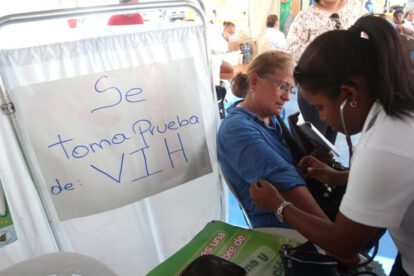 Acceso a pruebas de VIH en adolescentes y jóvenes
