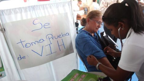 Acceso a pruebas de VIH en adolescentes y jóvenes