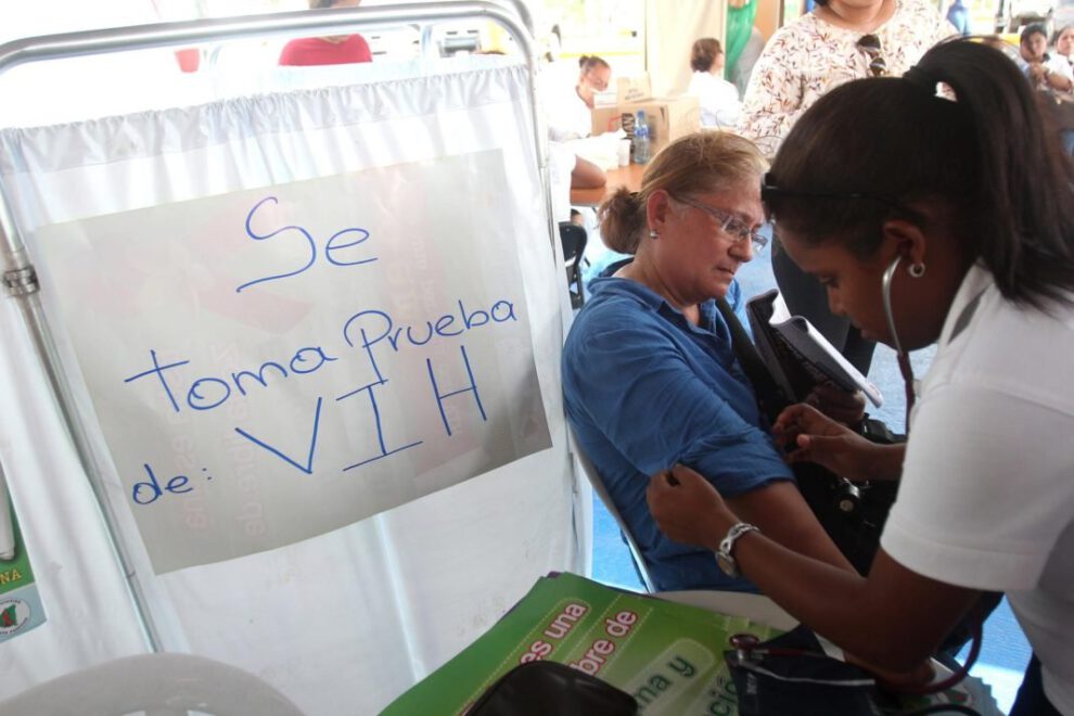 Acceso a pruebas de VIH en adolescentes y jóvenes
