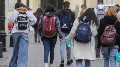 Promoción automática en educación tras denuncias de padres de familia