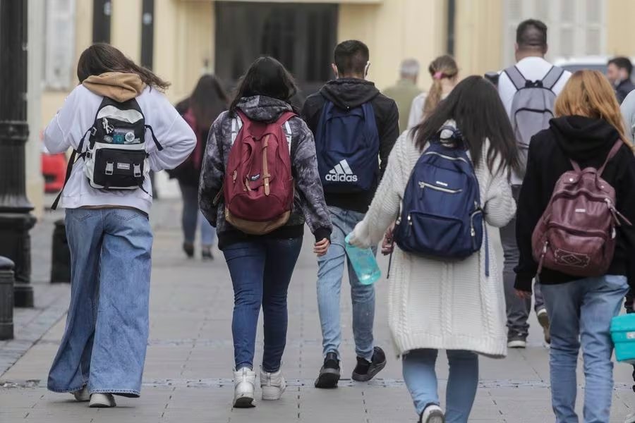Promoción automática en educación tras denuncias de padres de familia