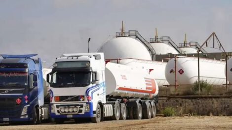Robo de gasolina YPFB en la Refinería Guillermo Elder Bell