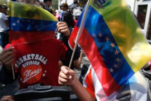 Venezolanos en Ecuador tras expulsión de Perú